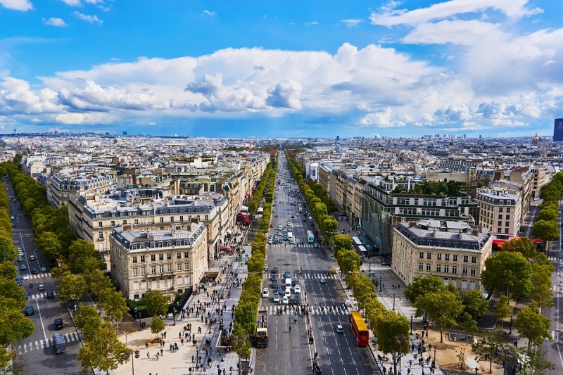 Champs-Elysee-Pariz-ICT-Putovanja